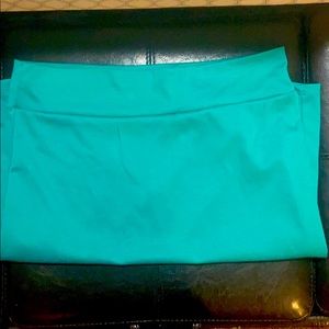 Azules form fitting skirt